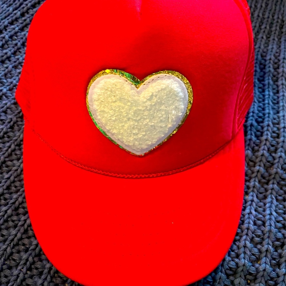 🆕HEART HAT❣️ adjustable snap back! Zoom in for details....